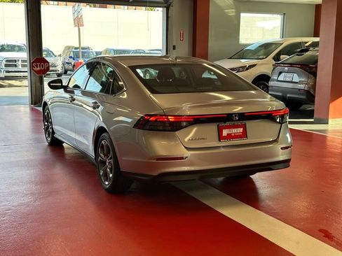 Used 2023 Honda Accord EX image 5