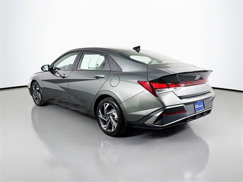 Certified 2025 Hyundai Elantra Sport image 6