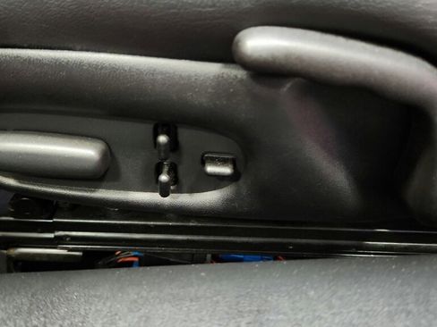 Used 2002 Chevrolet Corvette Coupe w/ Preferred Equipment Group2 image 22