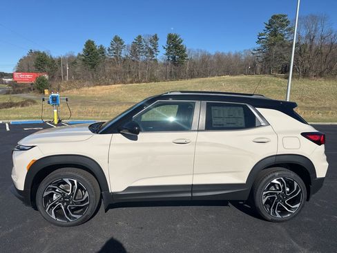 New 2026 Chevrolet TrailBlazer RS w/ Convenience Package AWD/4WD image 4