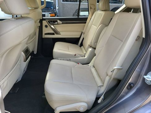 Used 2021 Lexus GX 460 Luxury w/ Sport Design Package image 25