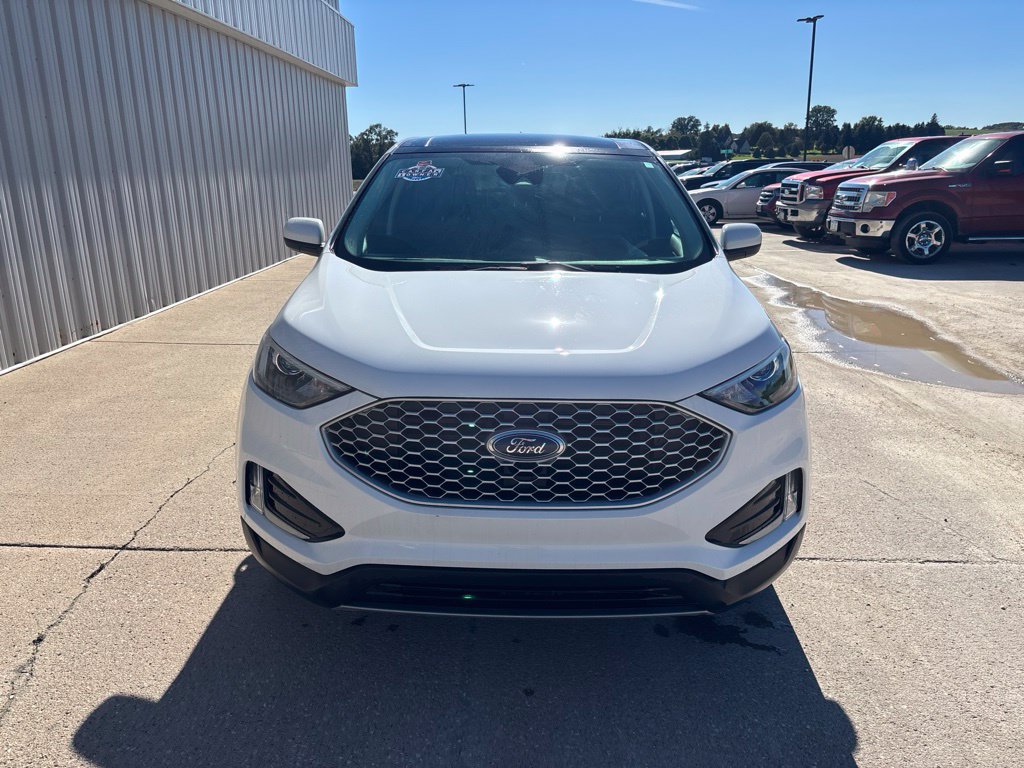Used 2024 Ford Edge SEL w/ Convenience Package AWD/4WD image 2