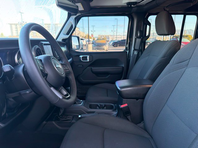 Used 2023 Jeep Wrangler Unlimited w/ Cold Weather Group AWD/4WD image 19