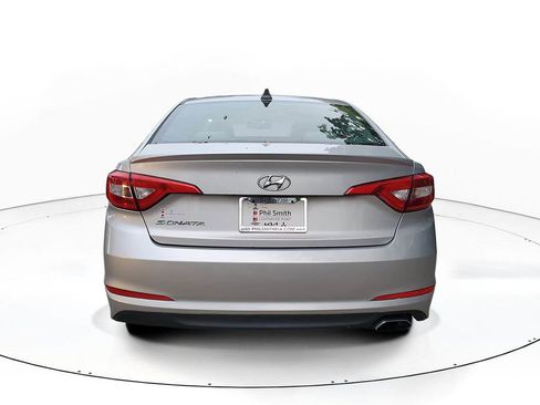 Used 2015 Hyundai Sonata SE image 5
