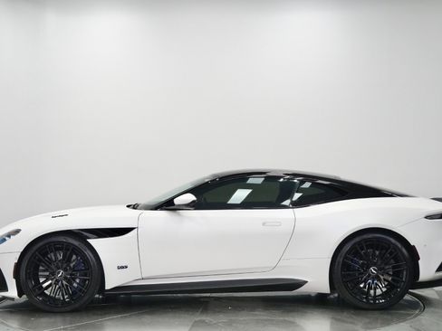 Used 2020 Aston Martin DBS Superleggera RWD image 6
