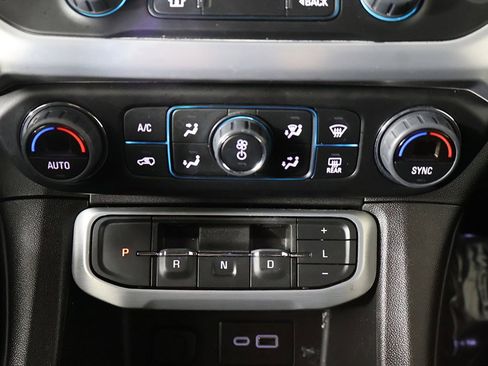 Used 2023 GMC Acadia SLE w/ Driver Convenience Package image 43