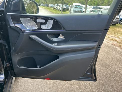 Used 2023 Mercedes-Benz GLS 450 4MATIC image 41