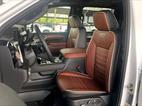 New 2026 GMC Sierra 3500 Denali Ultimate AWD/4WD image 12