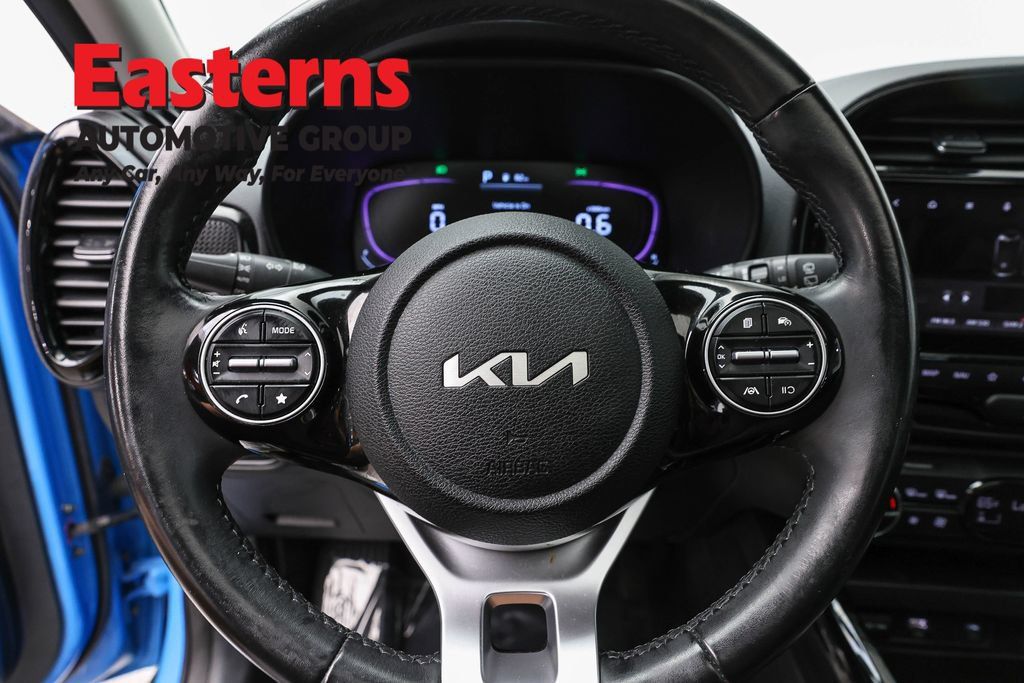 Used 2023 Kia Soul EX FWD image 12