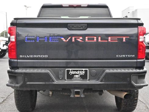 Used 2024 Chevrolet Silverado 2500 Custom w/ Custom Value Package image 14