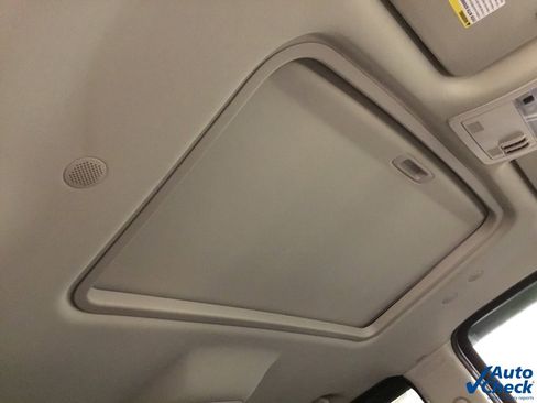 Used 2011 Cadillac Escalade EXT Luxury image 46