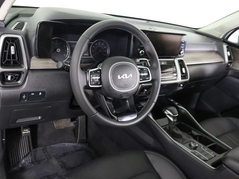 Used 2023 Kia Sorento S w/ Panoramic Sunroof Package AWD/4WD image 29