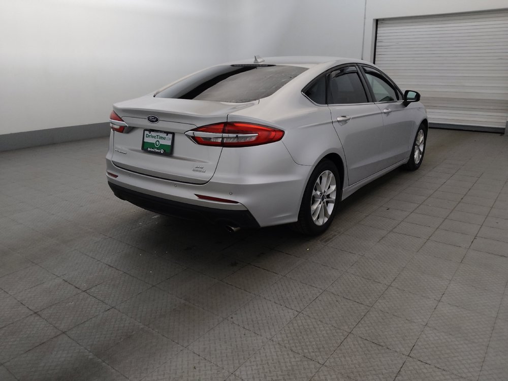 Used 2019 Ford Fusion SE FWD image 9