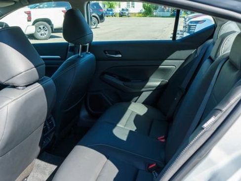 New 2025 Nissan Altima 2.5 SL image 9