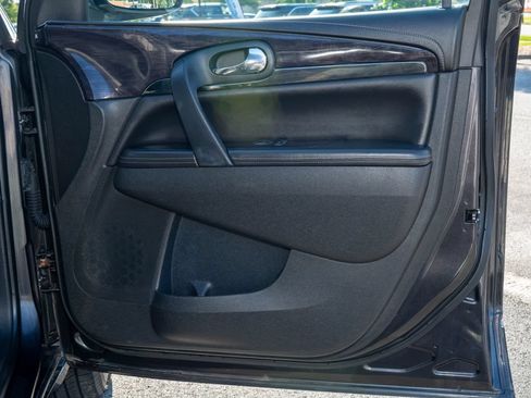 Used 2017 Buick Enclave Leather AWD/4WD image 13