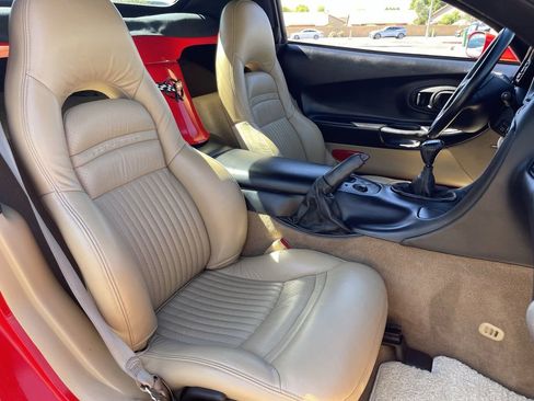 Used 2001 Chevrolet Corvette Convertible w/ Preferred Equipment Group2 image 12