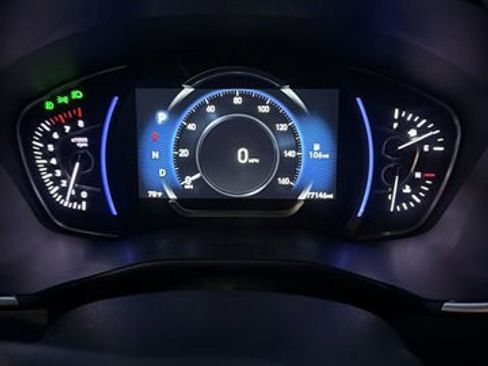 Used 2019 Hyundai Santa Fe SEL image 15