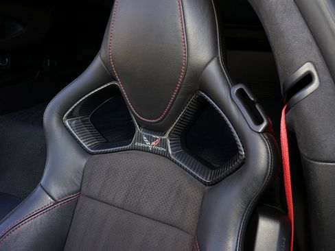 Used 2015 Chevrolet Corvette Z06 image 30