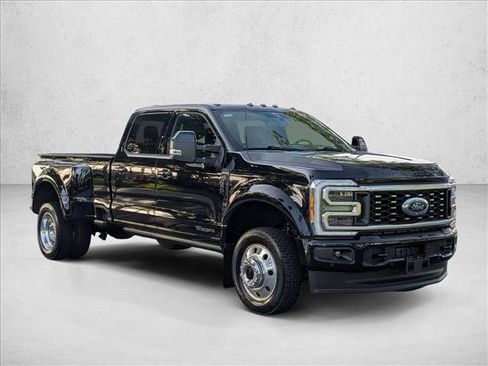 Used 2026 Ford F450 Platinum w/ FX4 Off-Road Package AWD/4WD image 3