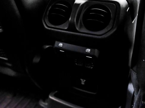 Used 2022 Jeep Wrangler Unlimited Rubicon w/ Xtreme Recon 35" Tire Package image 81