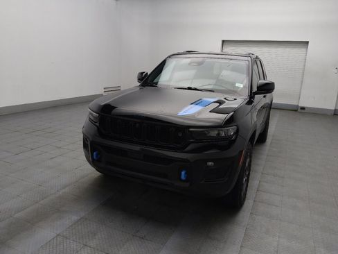 Used 2022 Jeep Grand Cherokee Trailhawk w/ Advanced Protech Group II AWD/4WD image 15