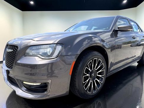 Used 2017 Chrysler 300 S w/ 300S Premium Group AWD/4WD image 9