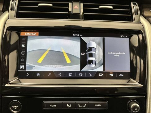 Used 2018 Land Rover Discovery HSE Luxury AWD/4WD image 17