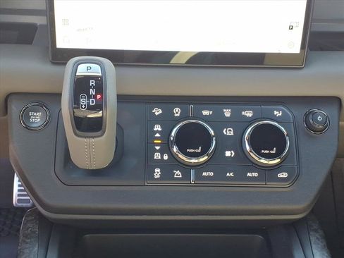 Certified 2025 Land Rover Defender 110 image 13