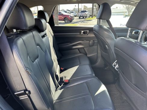 Used 2025 Kia Sorento S w/ Panoramic Sunroof Package image 22