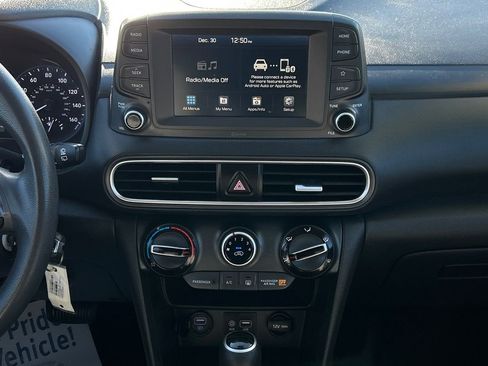 Used 2021 Hyundai Kona SE image 18