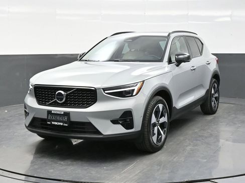 Certified 2026 Volvo XC40 B5 Plus w/ Protection Package Premier AWD/4WD image 2