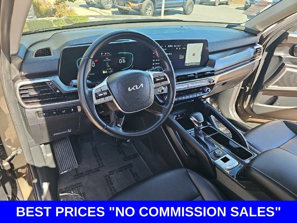 Used 2025 Kia Telluride S FWD image 17