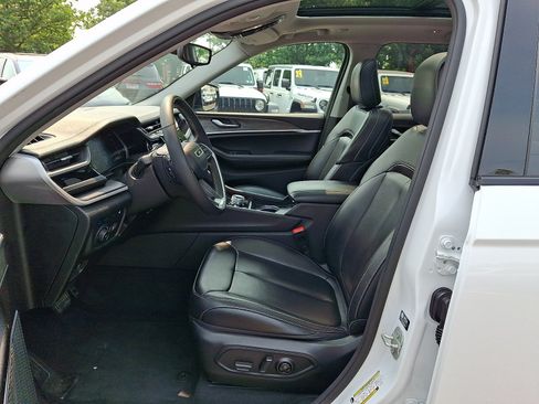 Used 2024 Jeep Grand Cherokee Limited 4xe AWD/4WD image 13