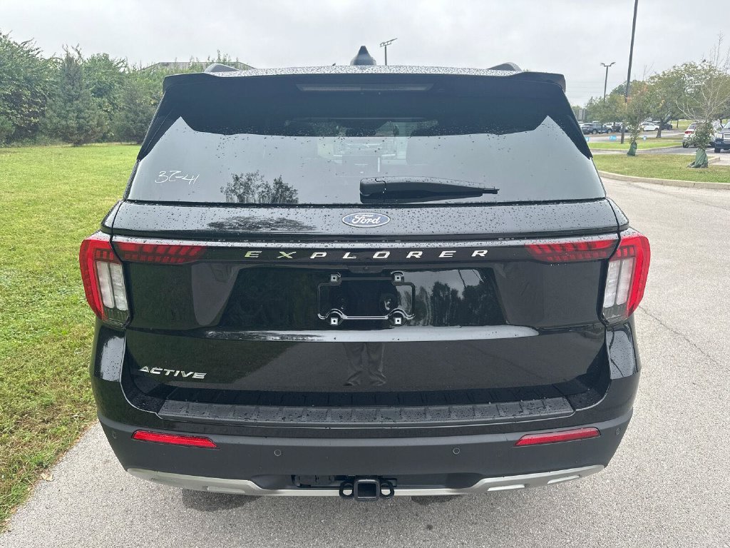 New 2027 Ford Explorer Active w/ Active Comfort Package AWD/4WD image 11