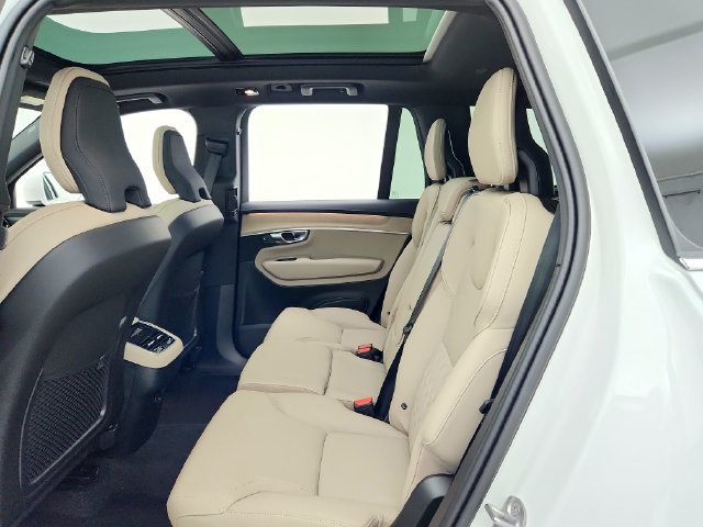 New 2026 Volvo XC90 B6 Plus w/ Protection Package Premier AWD/4WD image 28