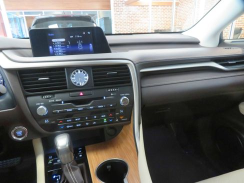 Used 2018 Lexus RX 350L FWD image 41