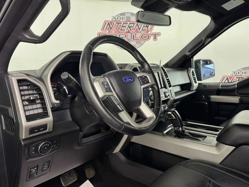 Used 2019 Ford F150 Lariat w/ Equipment Group 502A Luxury AWD/4WD image 10