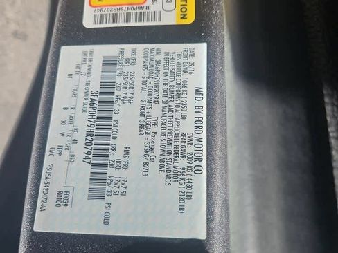 Used 2017 Ford Fusion SE FWD image 21