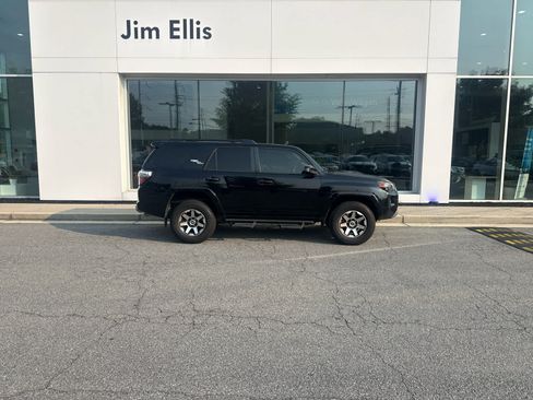 Used 2019 Toyota 4Runner TRD Off-Road AWD/4WD image 19