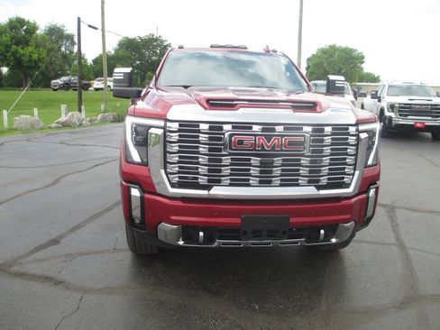 Used 2024 GMC Sierra 2500 Denali w/ Denali Reserve Package AWD/4WD image 14