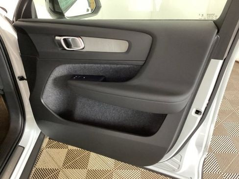 New 2025 Volvo XC40 B5 Plus w/ Protection Package Premier image 21