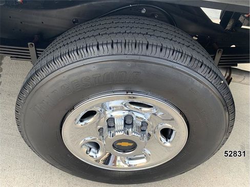Used 2022 Chevrolet Express 3500 w/ Power Convenience Package RWD image 21