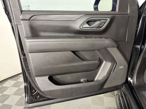 Used 2023 GMC Yukon SLT image 13