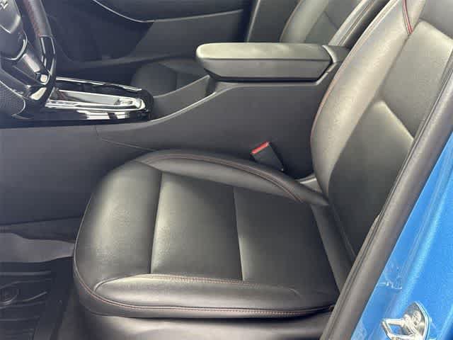 Used 2025 Chevrolet Trax RS w/ Sunroof Package FWD image 11