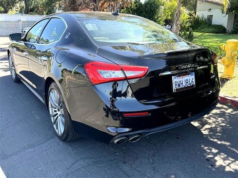 Used 2018 Maserati Ghibli image 2