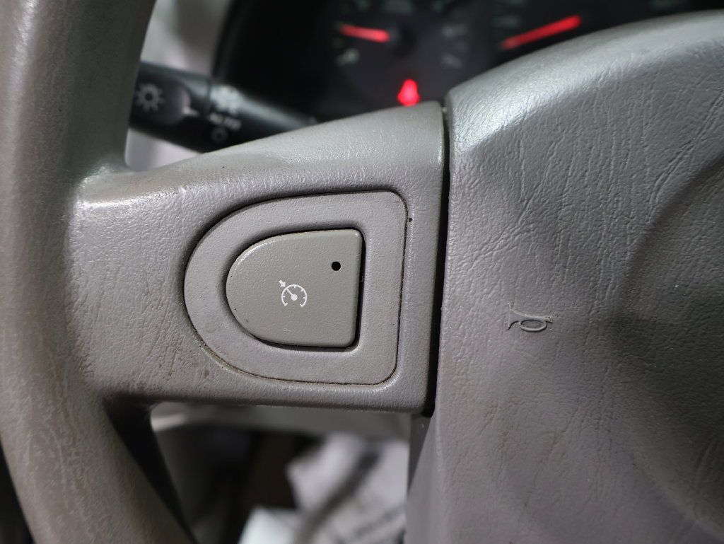 Used 2005 Chevrolet Malibu V6 w/ Preferred Equipment Group FWD image 27