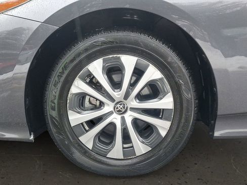 Used 2021 Toyota Prius Prime LE image 9