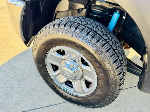 Used 2018 RAM 2500 Tradesman w/ Chrome Appearance Group AWD/4WD image 42