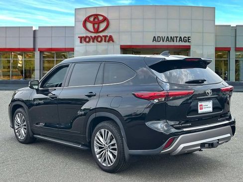 Used 2022 Toyota Highlander Platinum AWD/4WD image 10