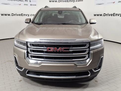 Used 2022 GMC Acadia SLE w/ Driver Convenience Package image 2